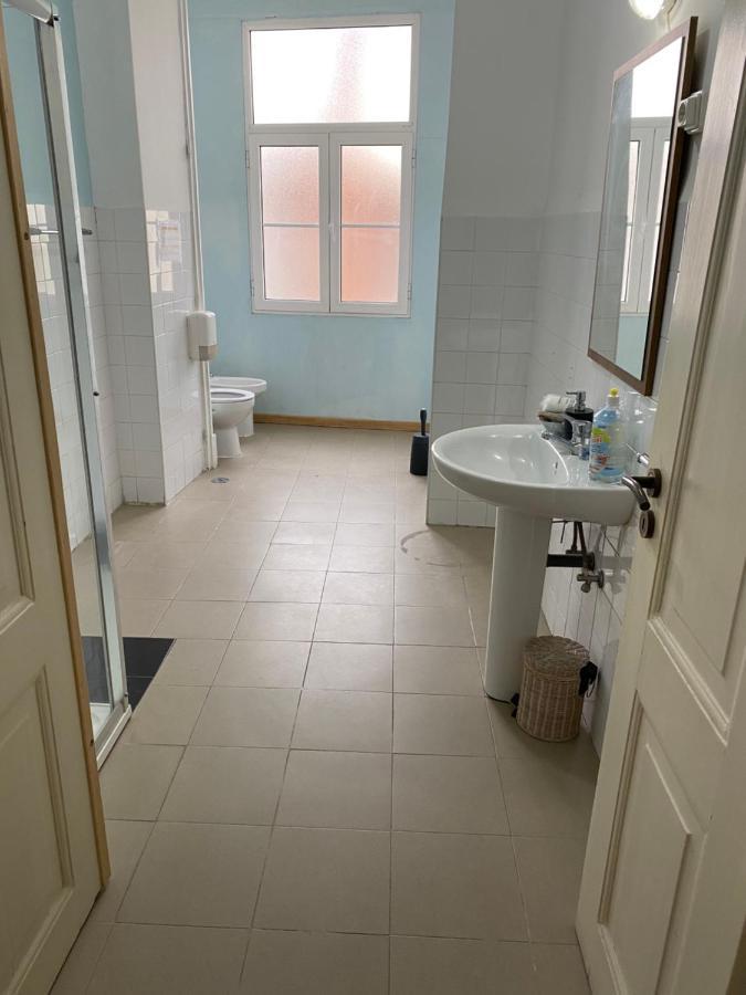 Nature Chiado 2- Cozy Little Double Room With Shared Bathroom Lisboa Екстериор снимка
